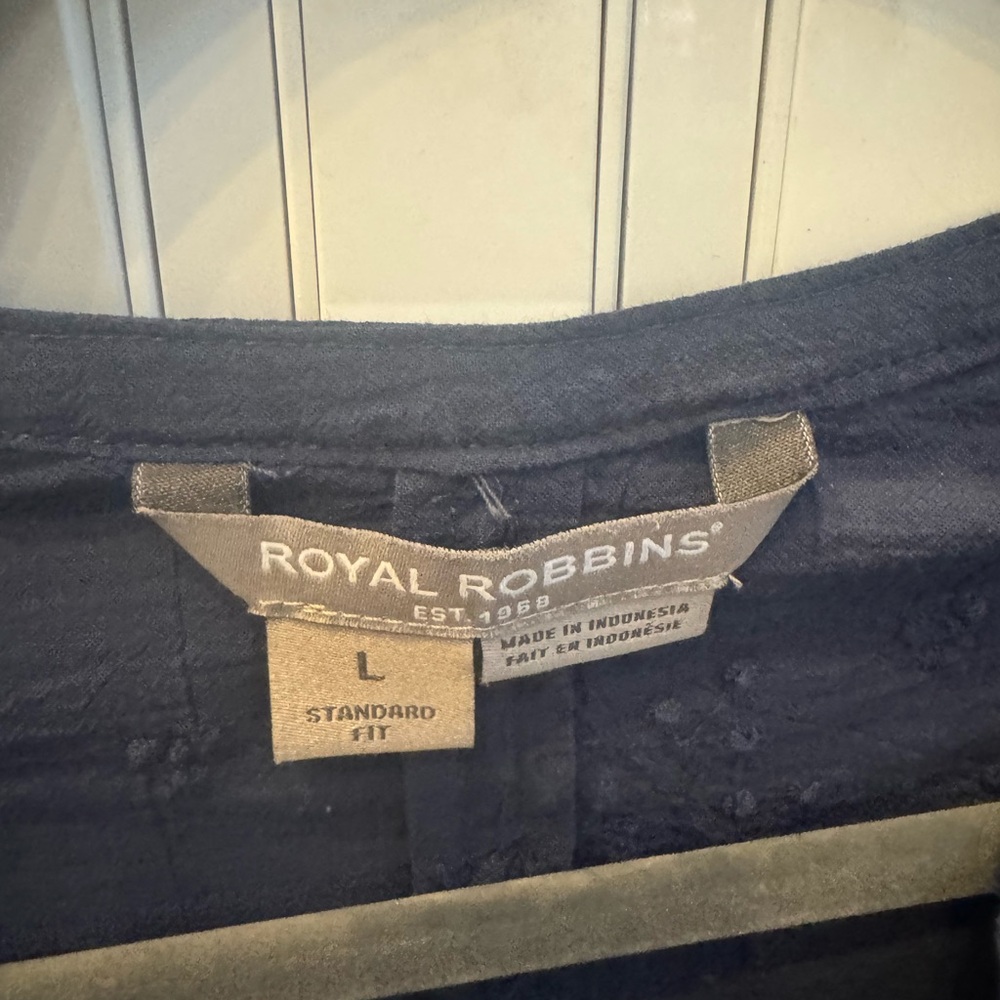 Royal Robbins Women's Dark Blue Blouse - Picture 4 of 4